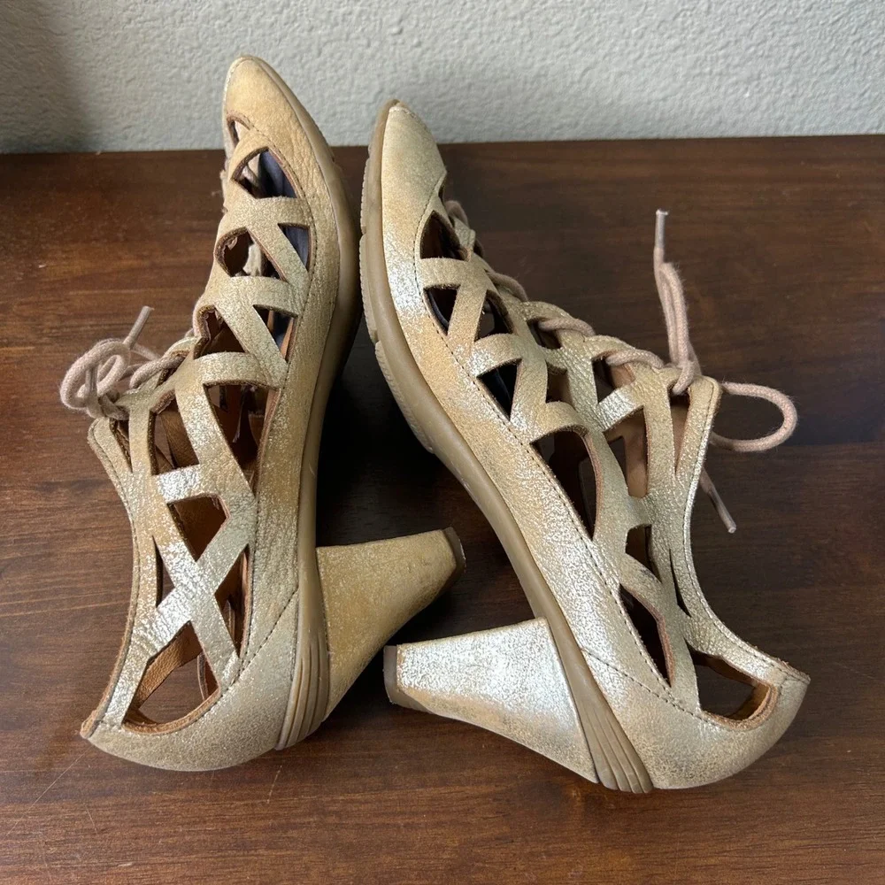 Gentle Souls‎ Heels 7.5 Okey Dokey Sandals Gold Metallic Leather Lace Up Cage